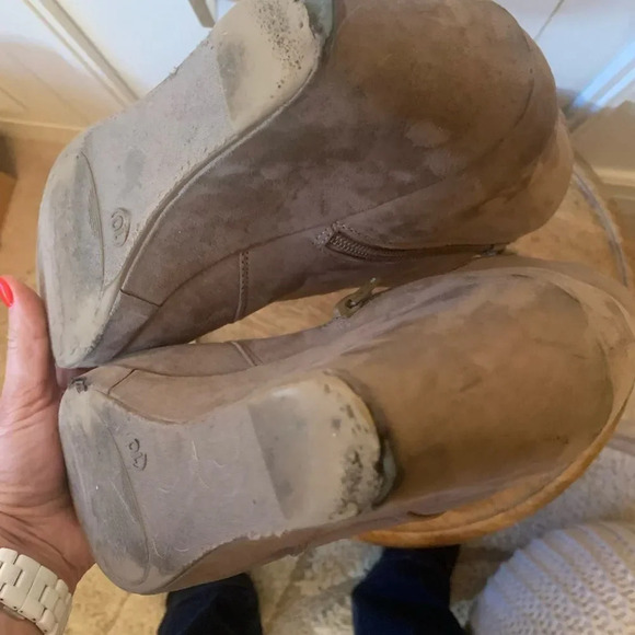 Merona Tan Faux Suede Booties - 10M - Picture 6 of 8